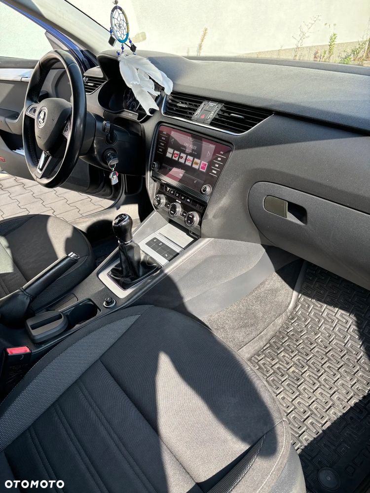 Skoda Octavia 1.6 TDI Active - 9