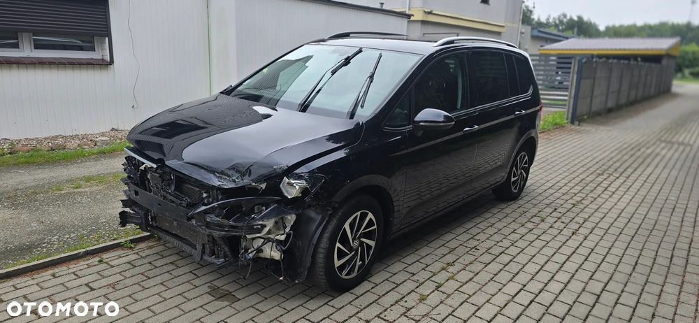 Volkswagen Touran - 9