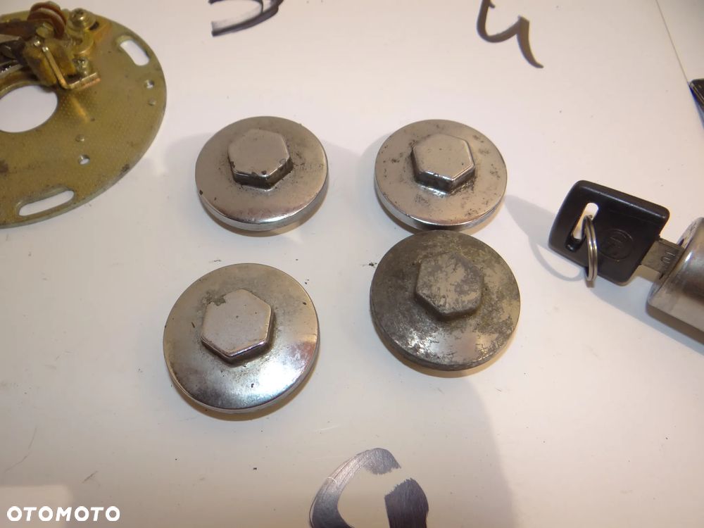 HONDA CB 750 FOUR 1969-1978 r. MOCOWANIE LAMPY POKRYWA STACYJKA INNE CZĘŚCI H099 - 22