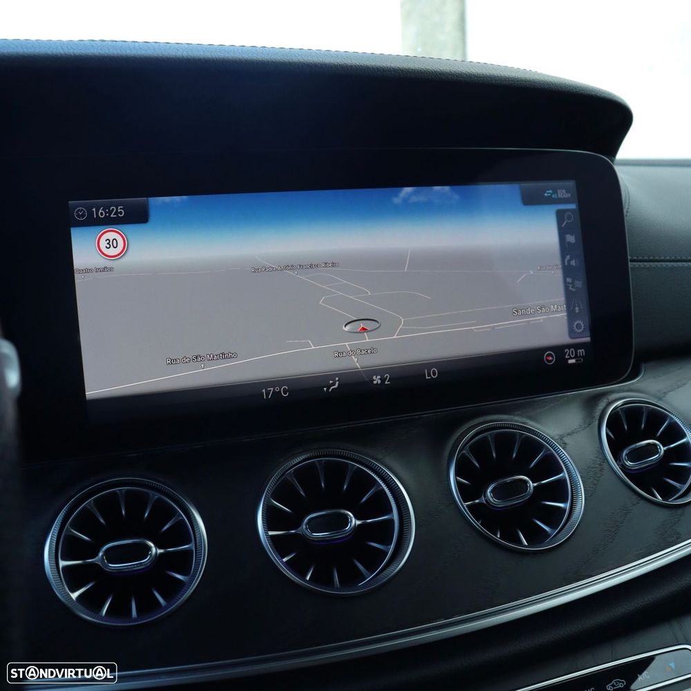 Mercedes-Benz E 300 d AMG Line - 19