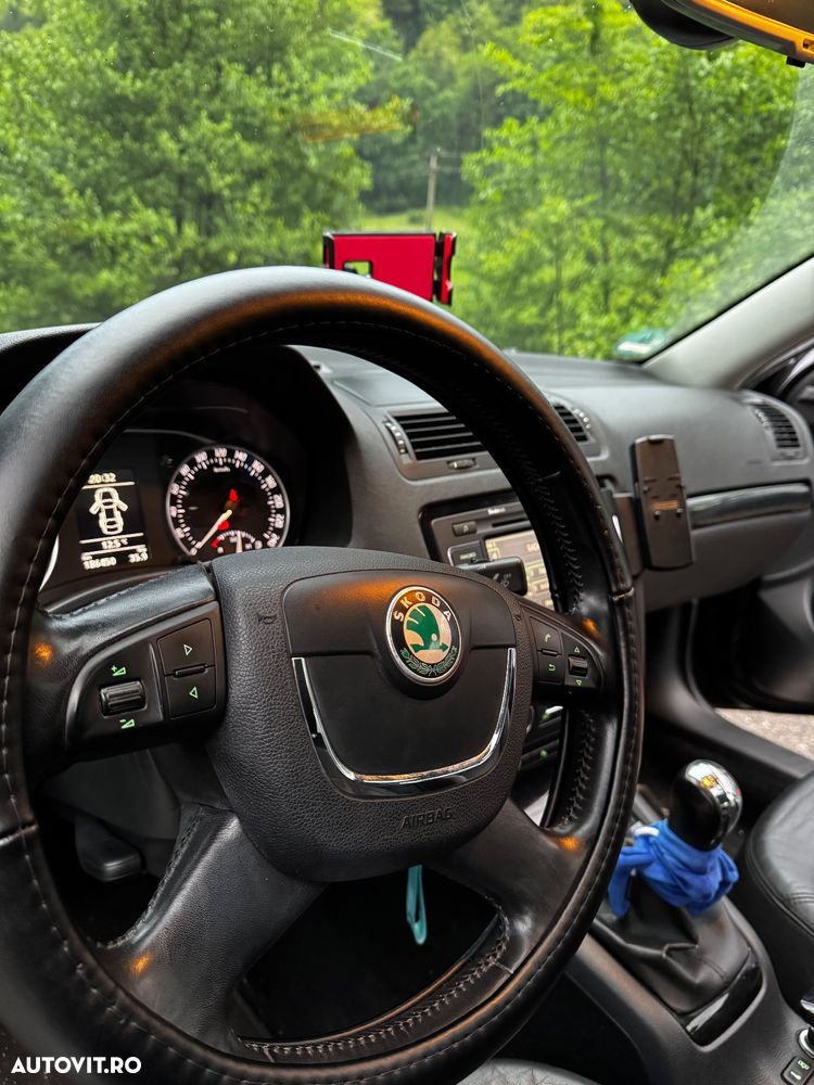 Skoda Octavia 1.8 TSI Laurin & Klement - 9