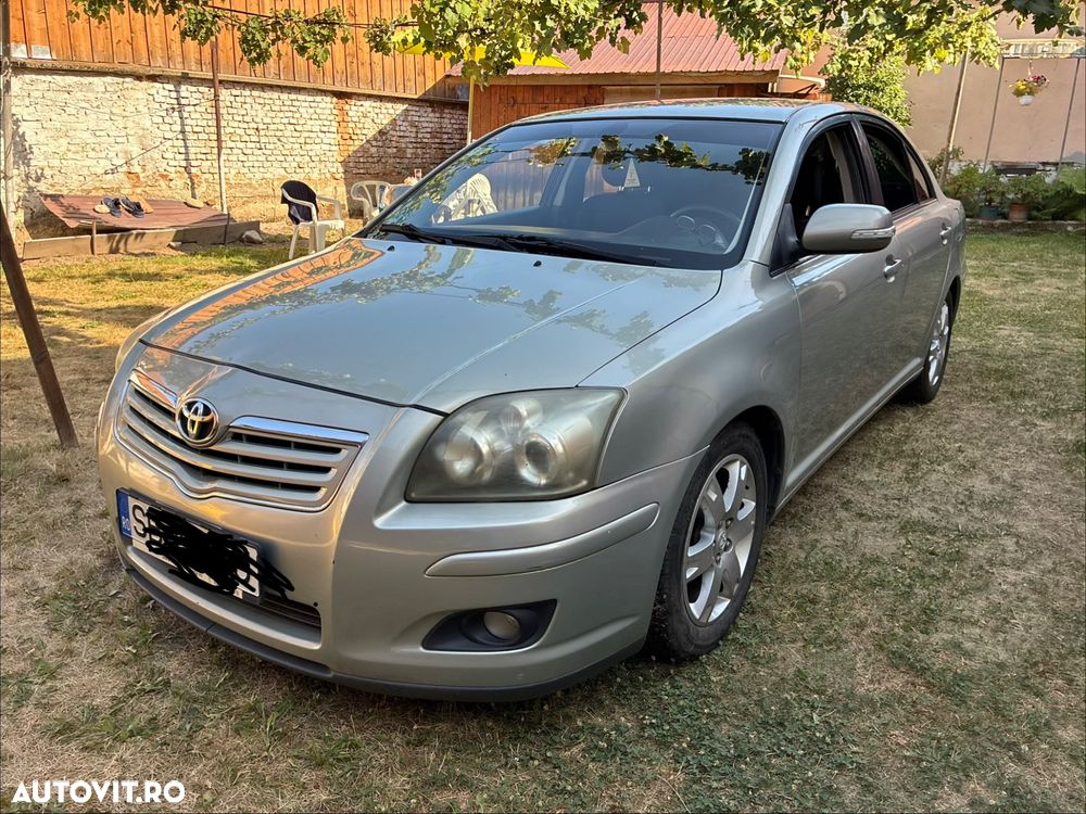 Toyota Avensis 1.8 Sdn. Sol - 3