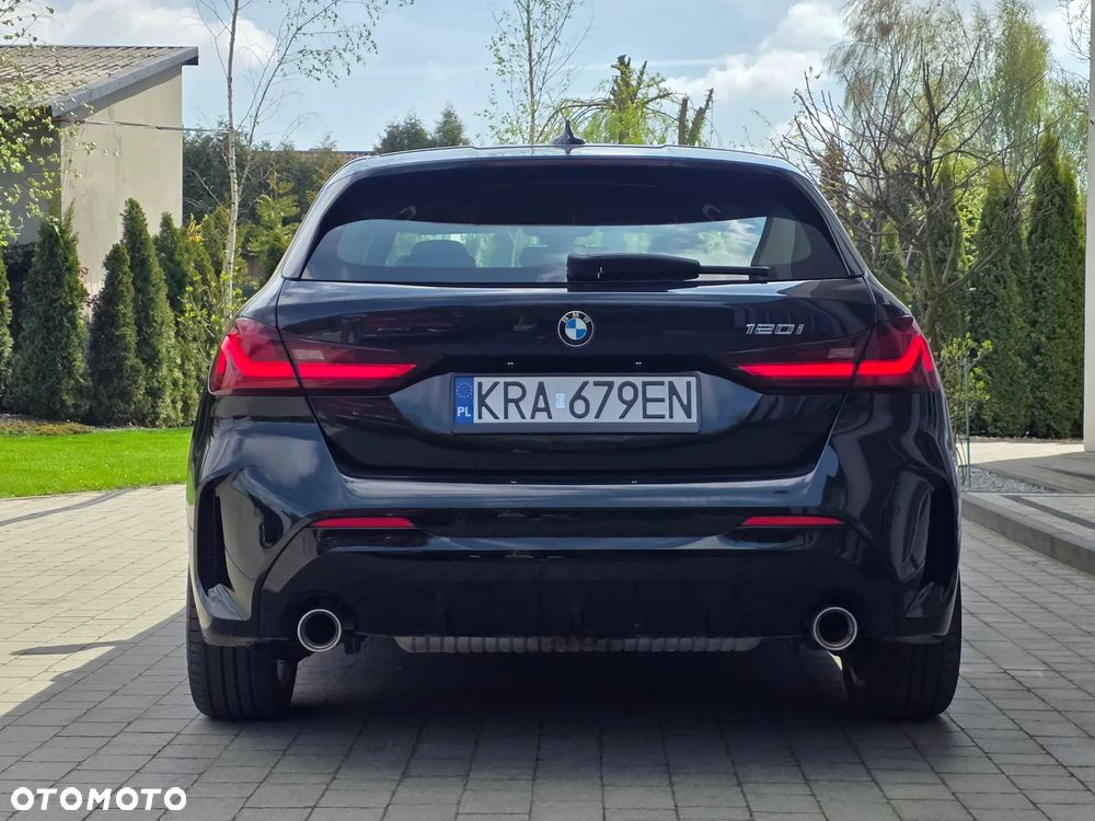 BMW Seria 1 120i M Sport - 8