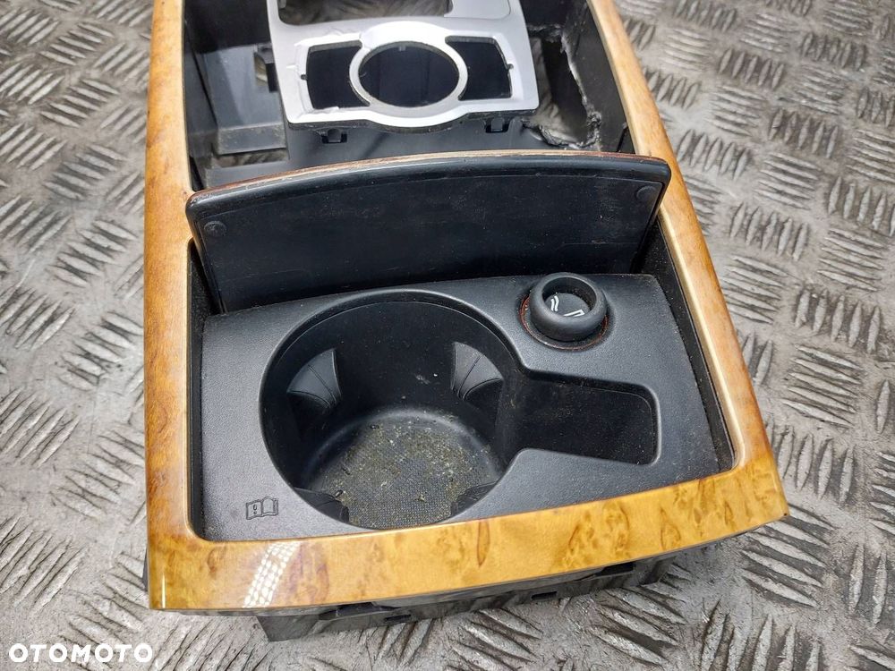 RAMKA KONSOLI ŚRODKOWA  AUDI A6 C6 4F1862533A 4F1864261E 4F1857951A - 3