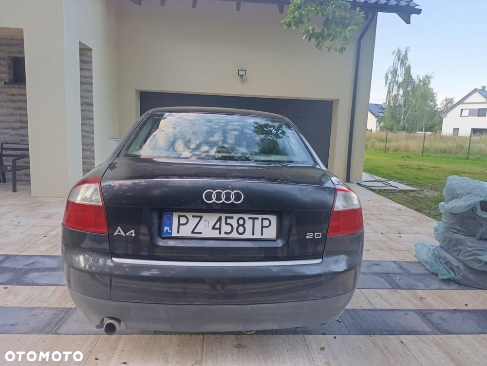 Audi A4 Limousine - 3
