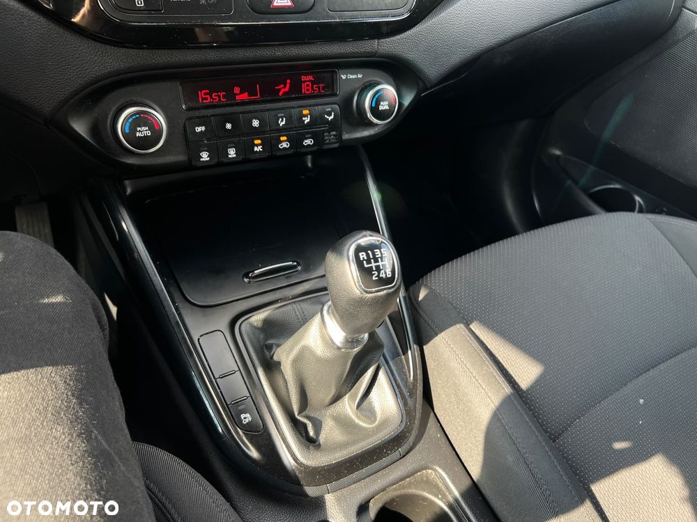 Kia Carens 1.6 GDI Business Line 7os EU6 - 19