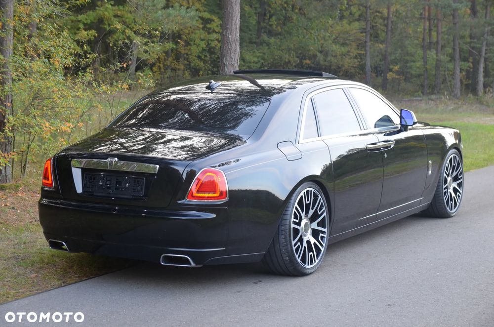 Rolls-Royce Ghost Standard - 11
