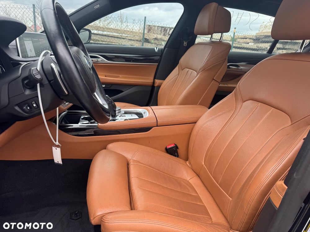 BMW Seria 7 750Li xDrive Edition Exclusive - 15