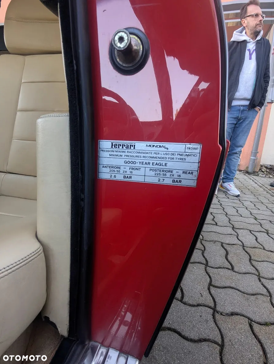 Ferrari Mondial - 8