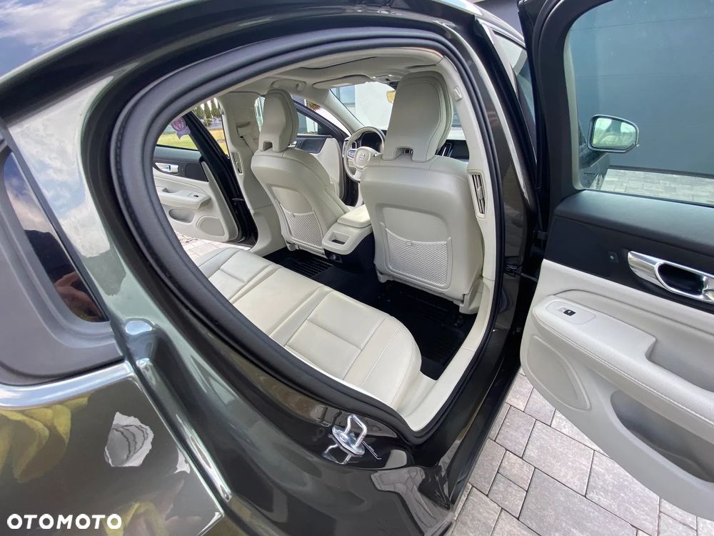 Volvo S60 T6 AWD Geartronic RDesign - 9