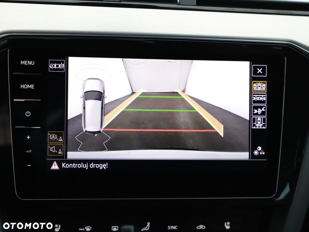 Volkswagen Passat Variant 2.0 TDI 4Mot Elegance DSG - 17