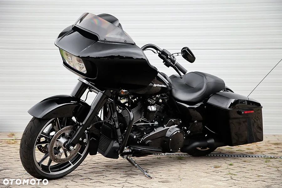 Harley-Davidson Touring Road Glide - 3