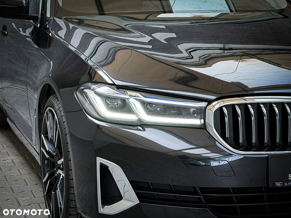 BMW Seria 5 530d Luxury Line - 13