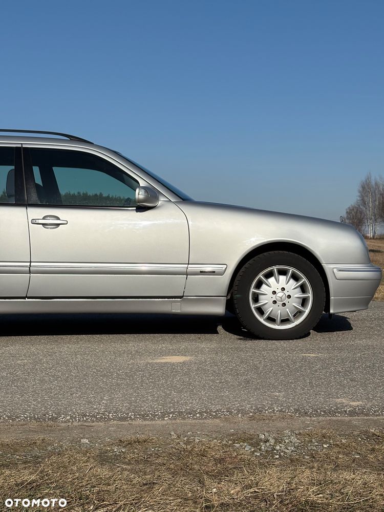 Mercedes-Benz Klasa E - 12