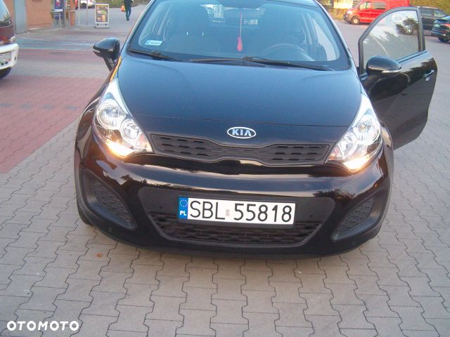 Kia Rio - 11