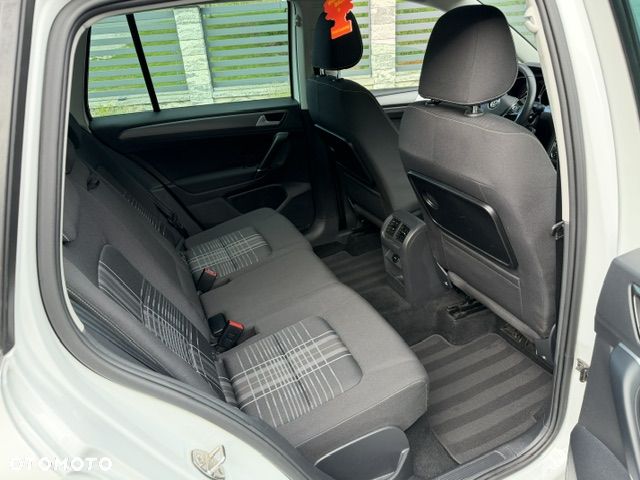 Volkswagen Golf - 20
