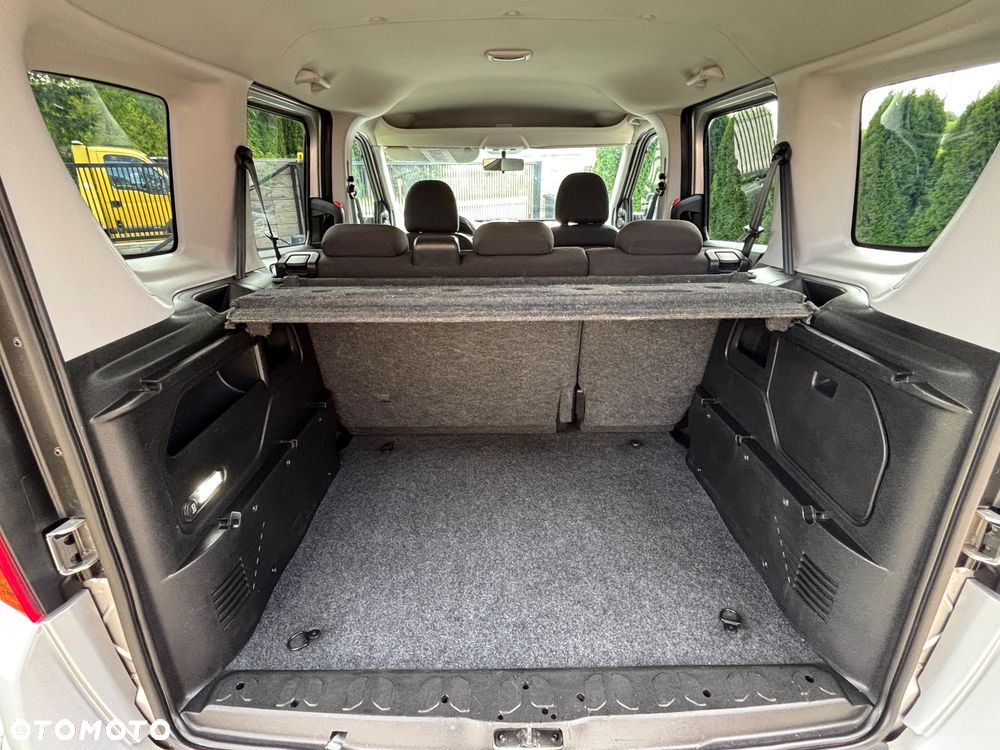 Fiat Doblo 1.4 16V Dynamic - 27