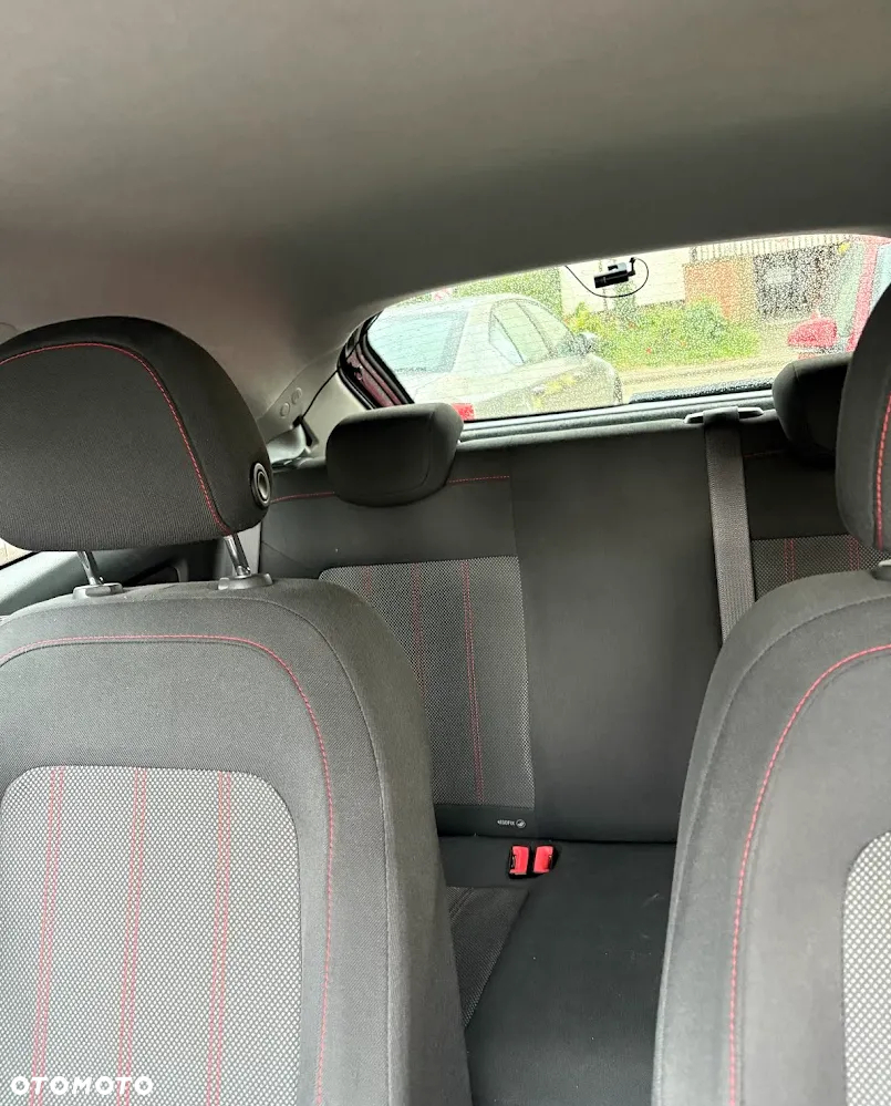 Opel Corsa 1.4 16V Color Edition - 12