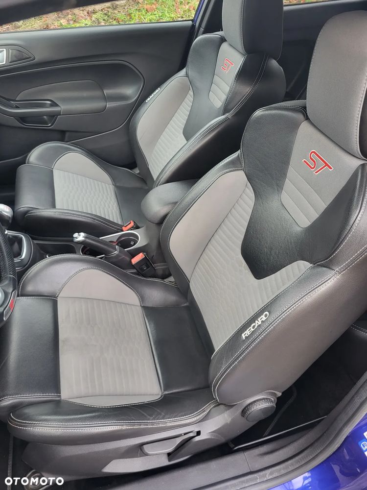 Ford Fiesta 1.6 EcoBoost ST - 9