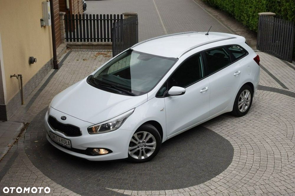 Kia Ceed - 23