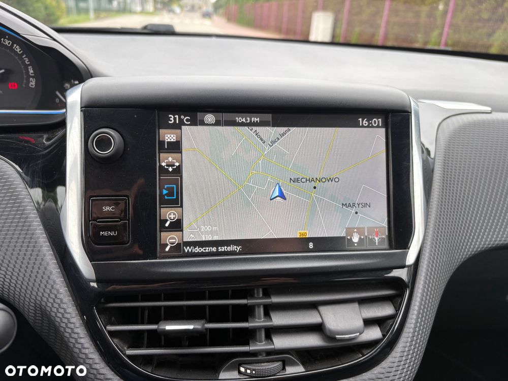 Peugeot 2008 - 13