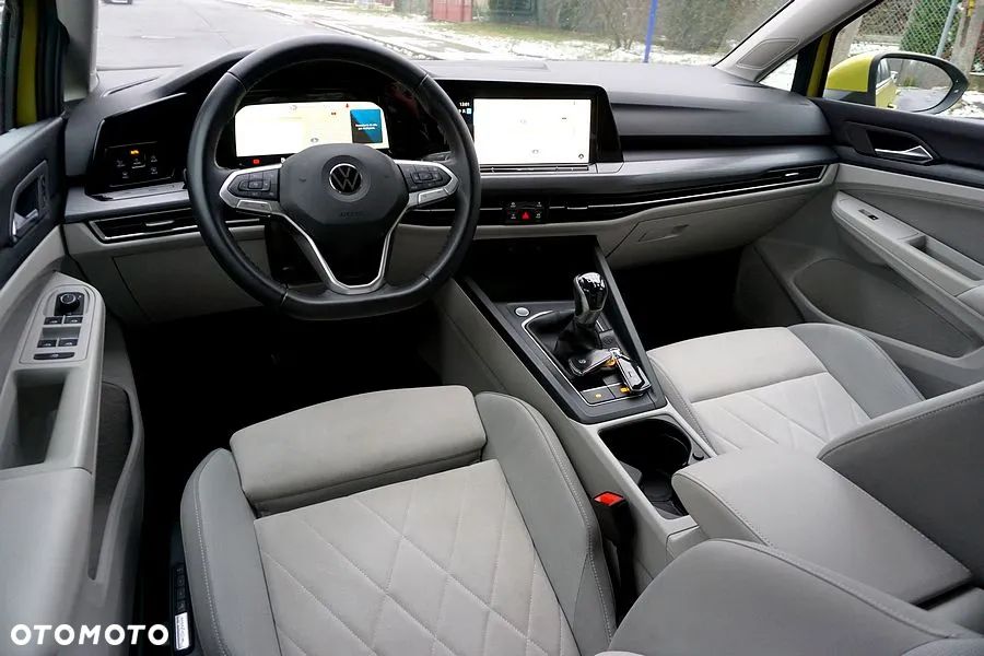 Volkswagen Golf - 23