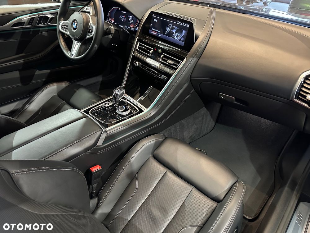 BMW Seria 8 - 11