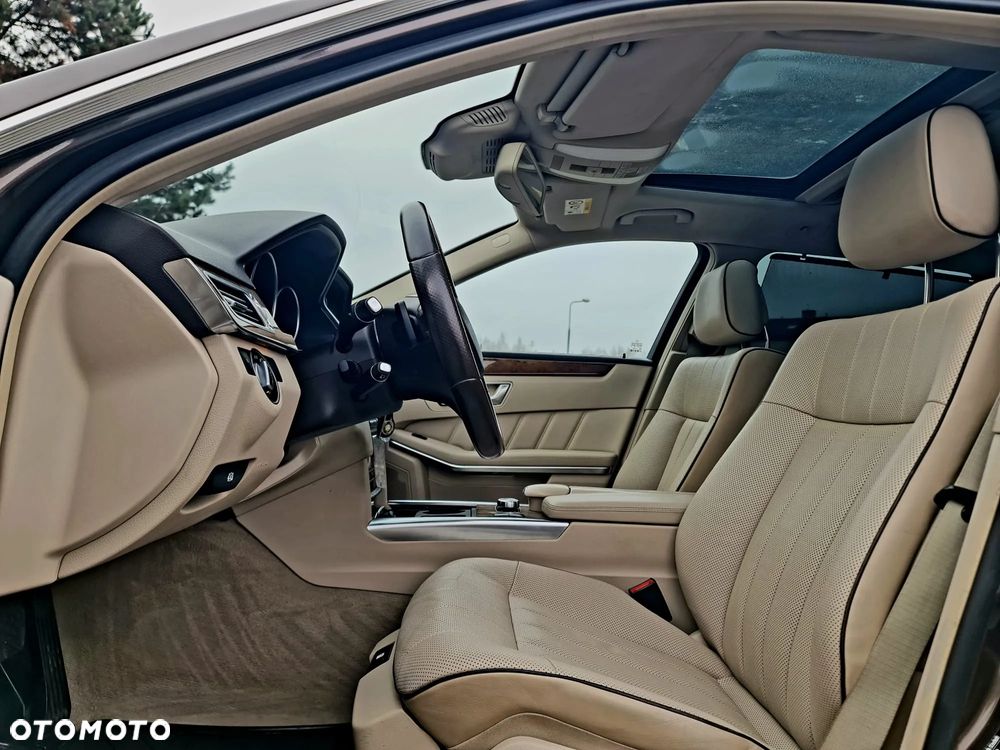 Mercedes-Benz Klasa E 350 CDI DPF BlueEFFICIENCY 7G-TRONIC Avantgarde - 27