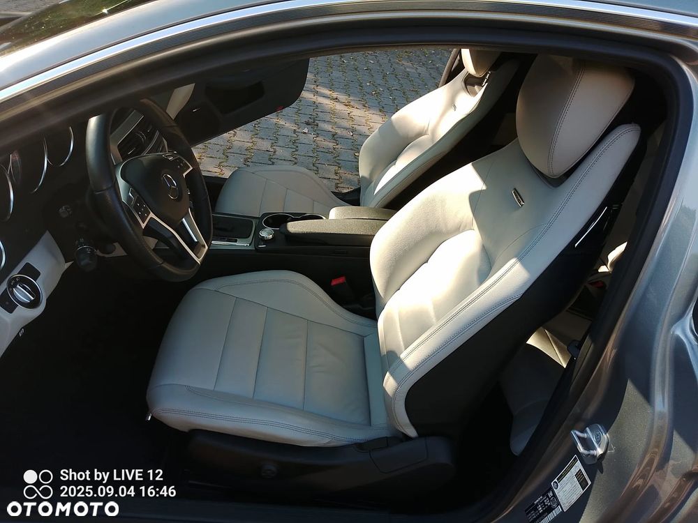 Mercedes-Benz Klasa C 350 Coupe BlueEFFICIENCY 7G-TRONIC Edition 1 - 8