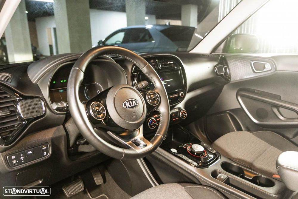 Kia e-Soul Vision - 15