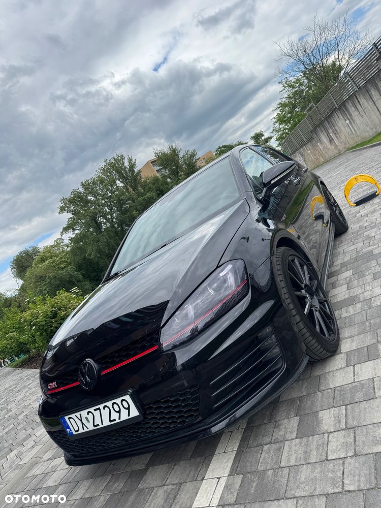 Volkswagen Golf - 3