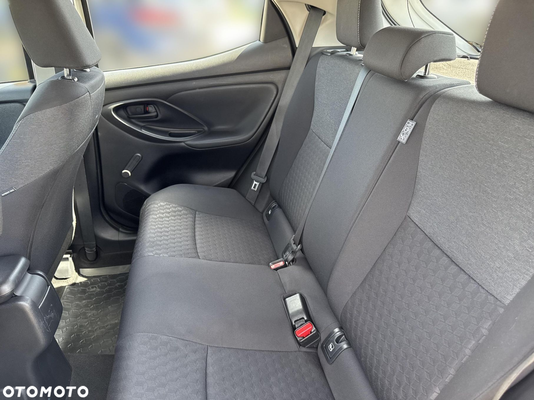 Toyota Yaris Hybrid 1.5 Comfort - 14