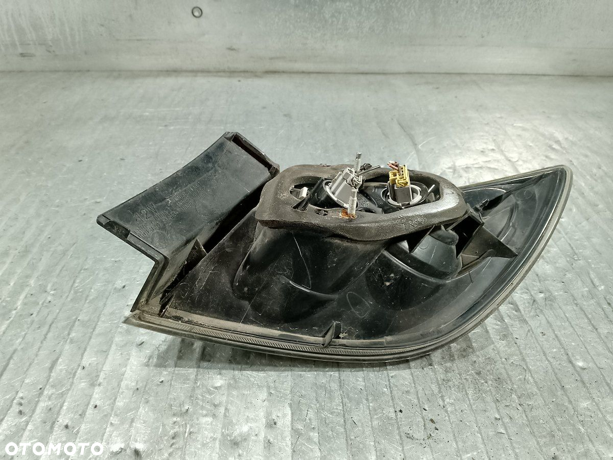 LAMPY TYŁ KOMPLET MAZDA 3 ( 99-09 ) 1.6 HDI HATCHBACK P6312 - 3