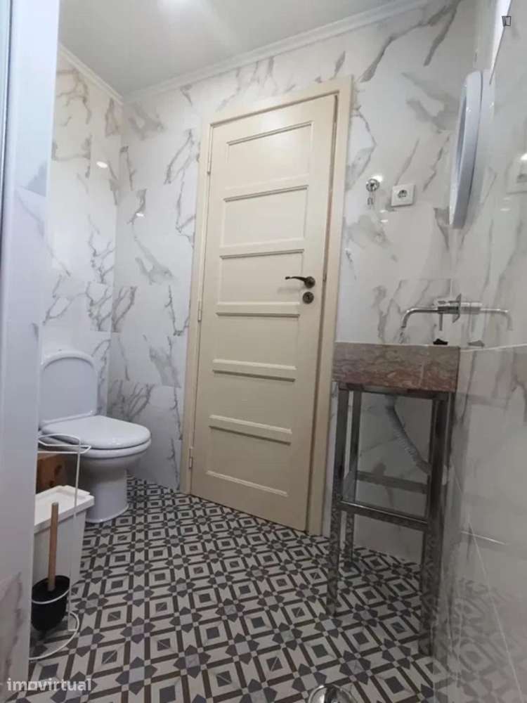Quarto - localizado em Tomar - Grande imagem: 5/7