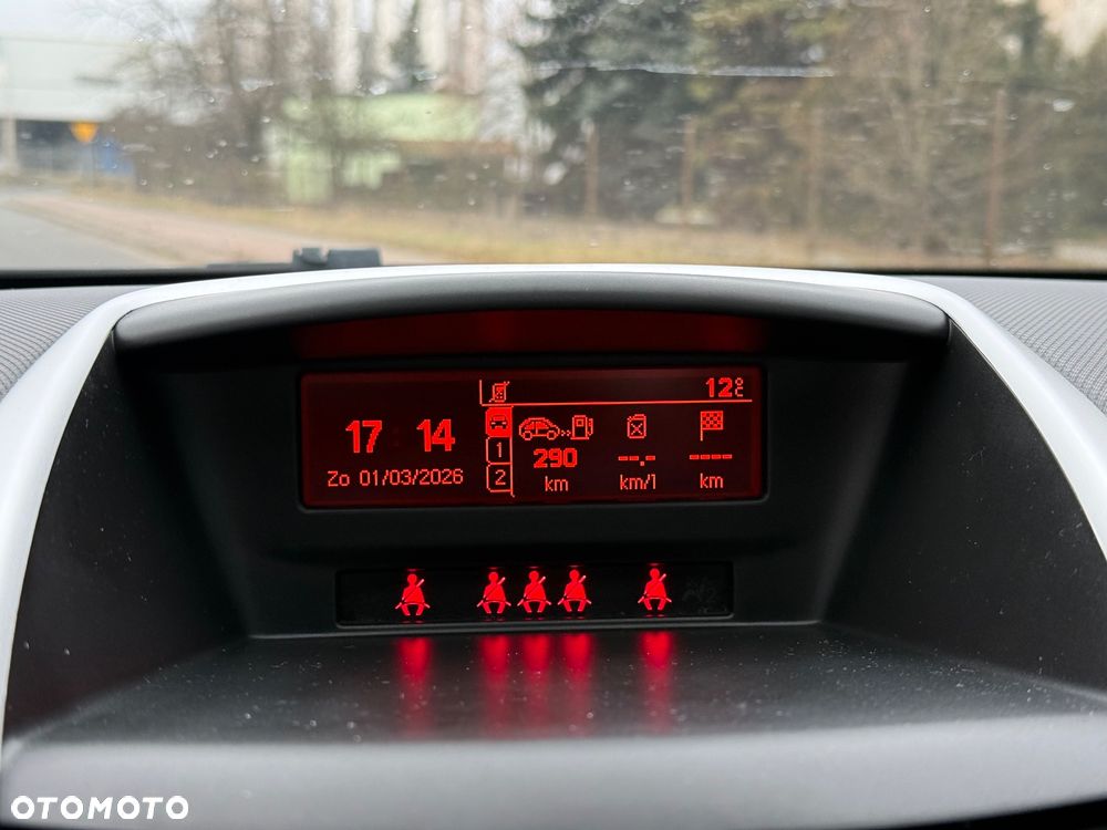 Peugeot 207 - 18
