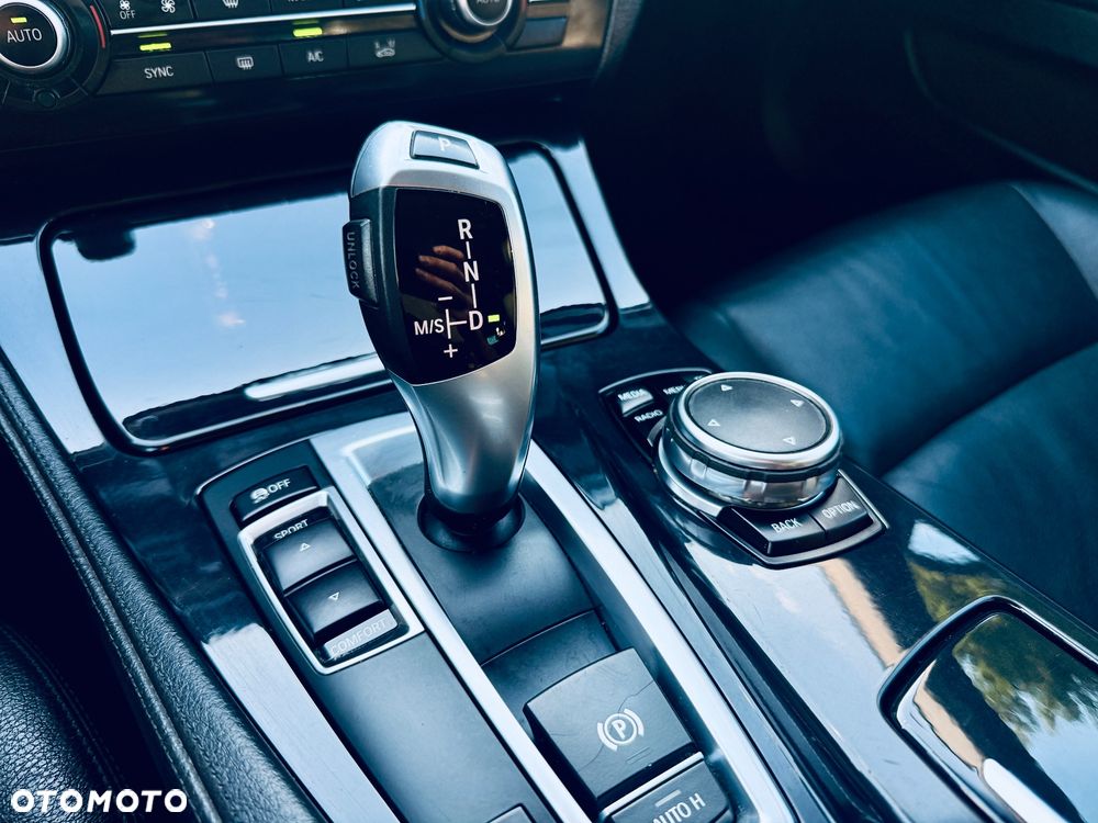 BMW Seria 5 518d Luxury Line - 22