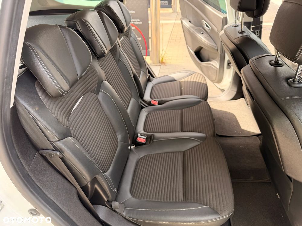 Renault Grand Scenic TCe 140 GPF BUSINESS EDITION - 31