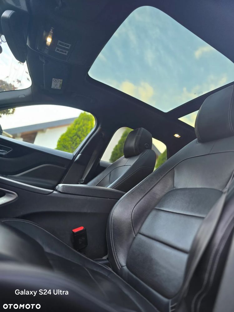 Jaguar F-Pace - 10