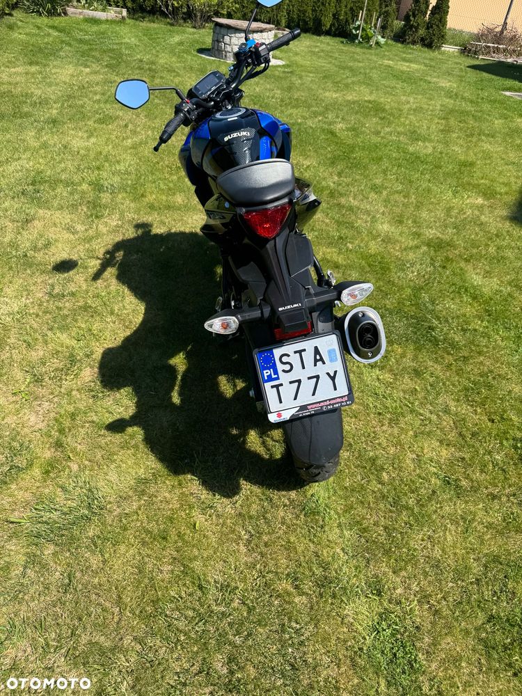Suzuki GSX - 8
