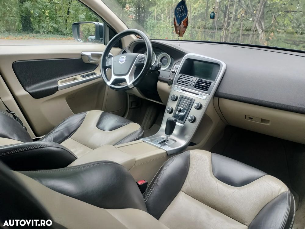 Volvo XC 60 D5 AWD A6 Basic - 6