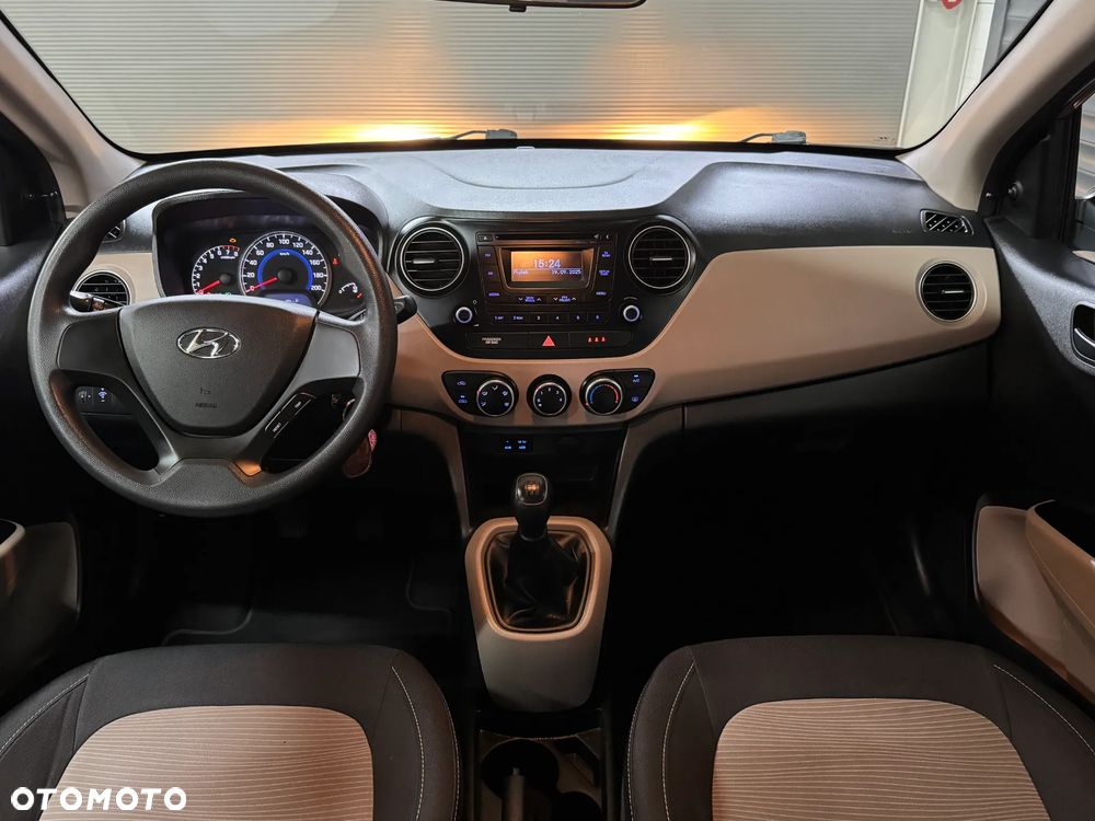 Hyundai i10 - 12