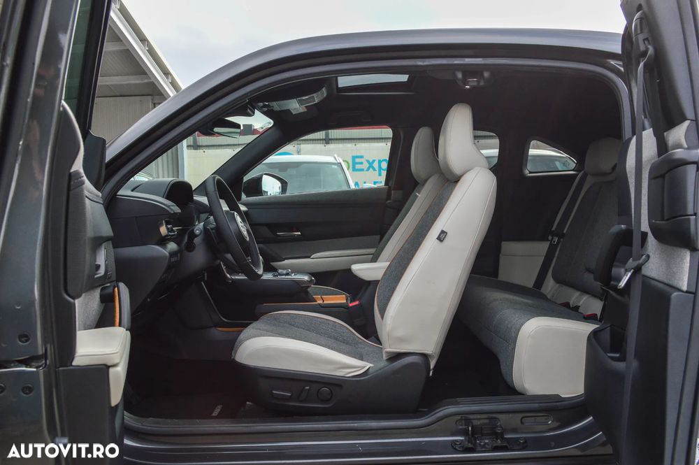 Mazda MX-30 e-SKYACTIV EXCLUSIVE-LINE - 28