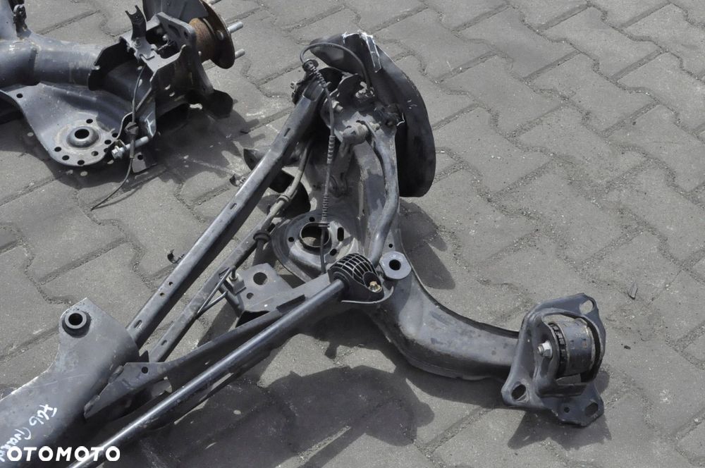 BMW F39 F44 F46 F48 1.5 136KM 2.0 16V 192KM ZAWIESZENIE BELKA TYŁ 6851560 - 6