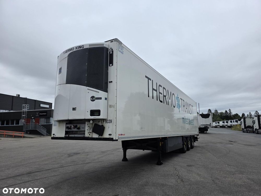 Schmitz Cargobull SKO Double Deck FP 45 ThermoKing SLXi 300 Multitemp with Taillift