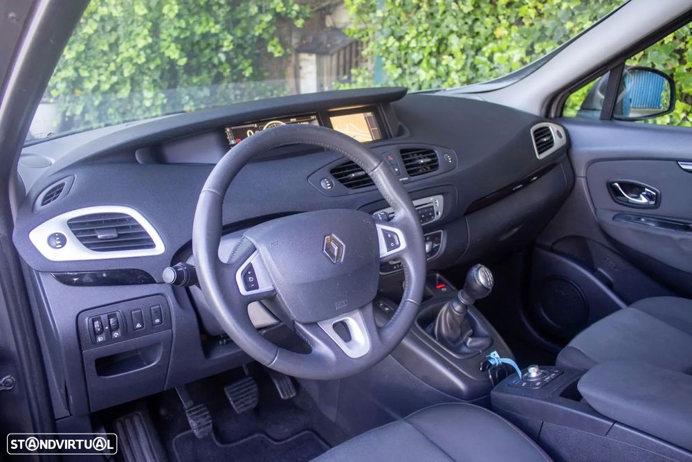 Renault Scénic 1.5 dCi Dynamique S - 9