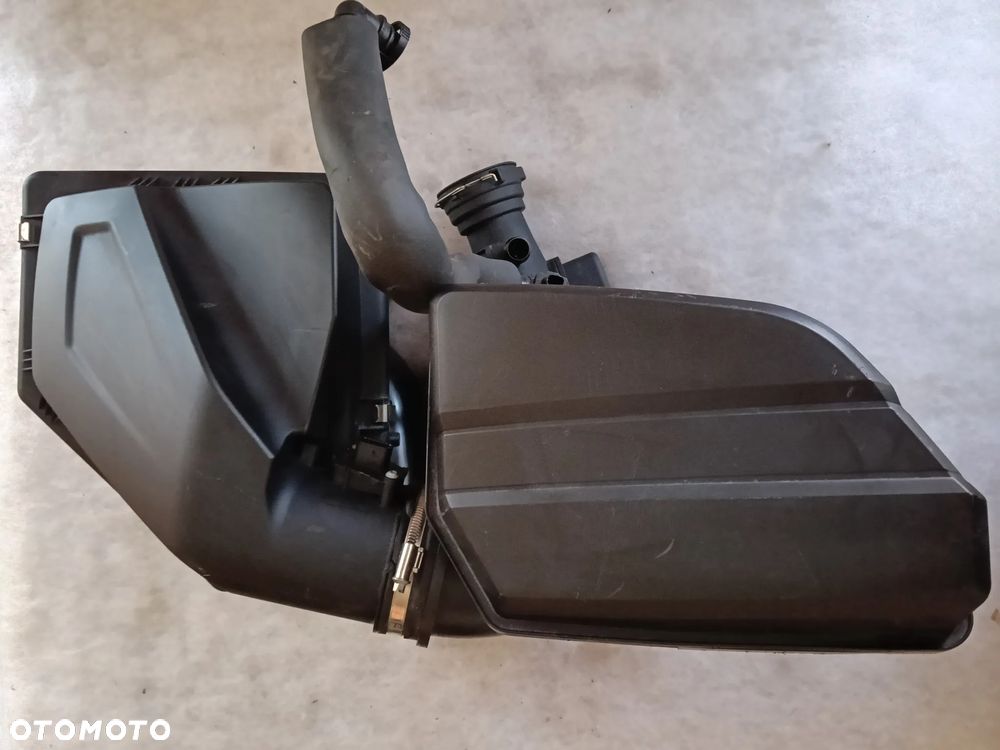 OBUDOWA FILTRA POWIETRZA REZONATOR BMW G20 G21 BENZYNA 8656981 8580424 - 1