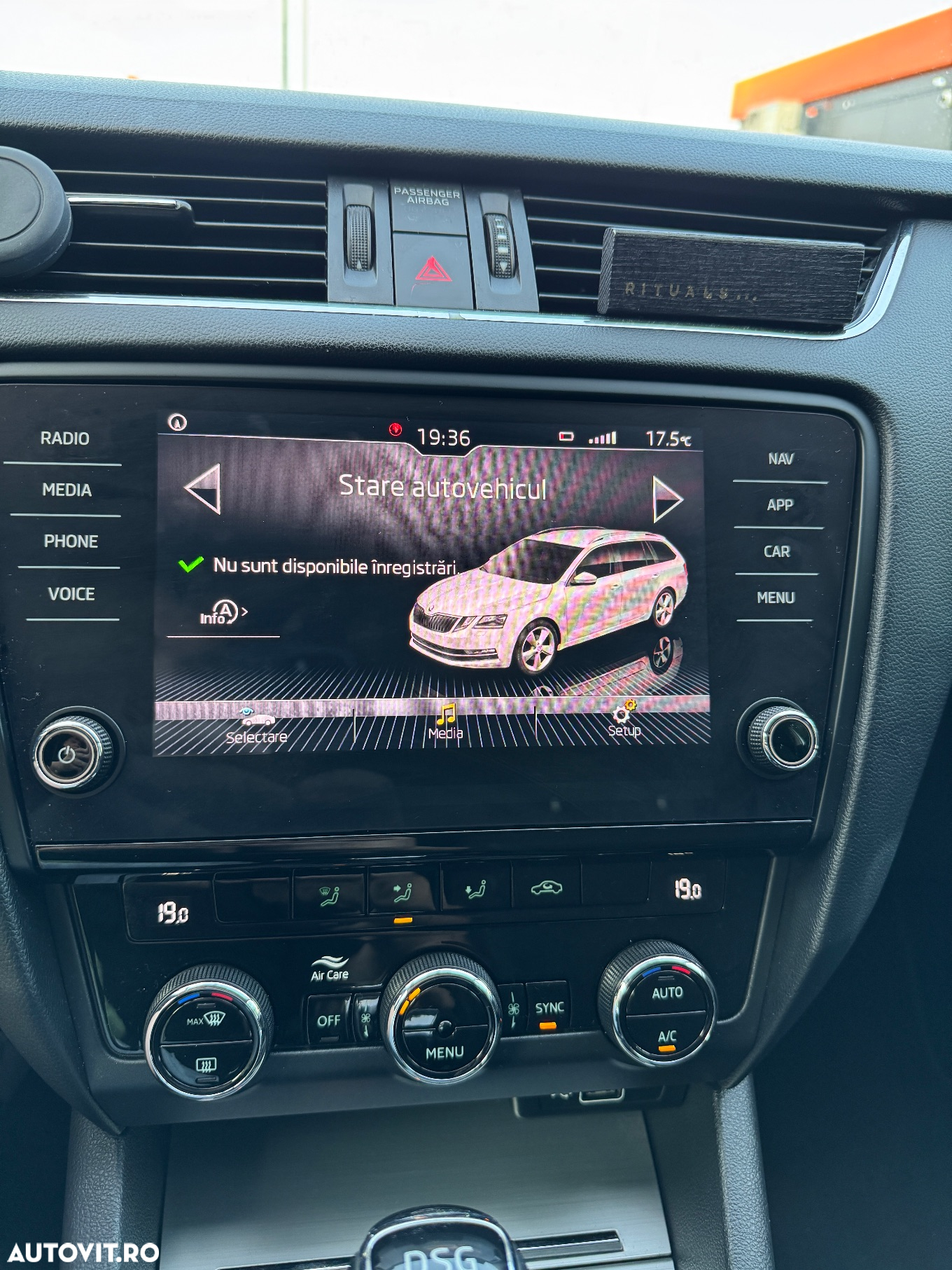 Skoda Octavia 1.6 TDI DSG Style - 12