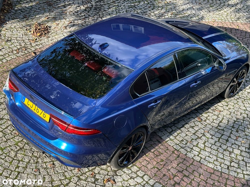 Jaguar XE 2.0 P300 AWD R-Dynamic HSE - 27