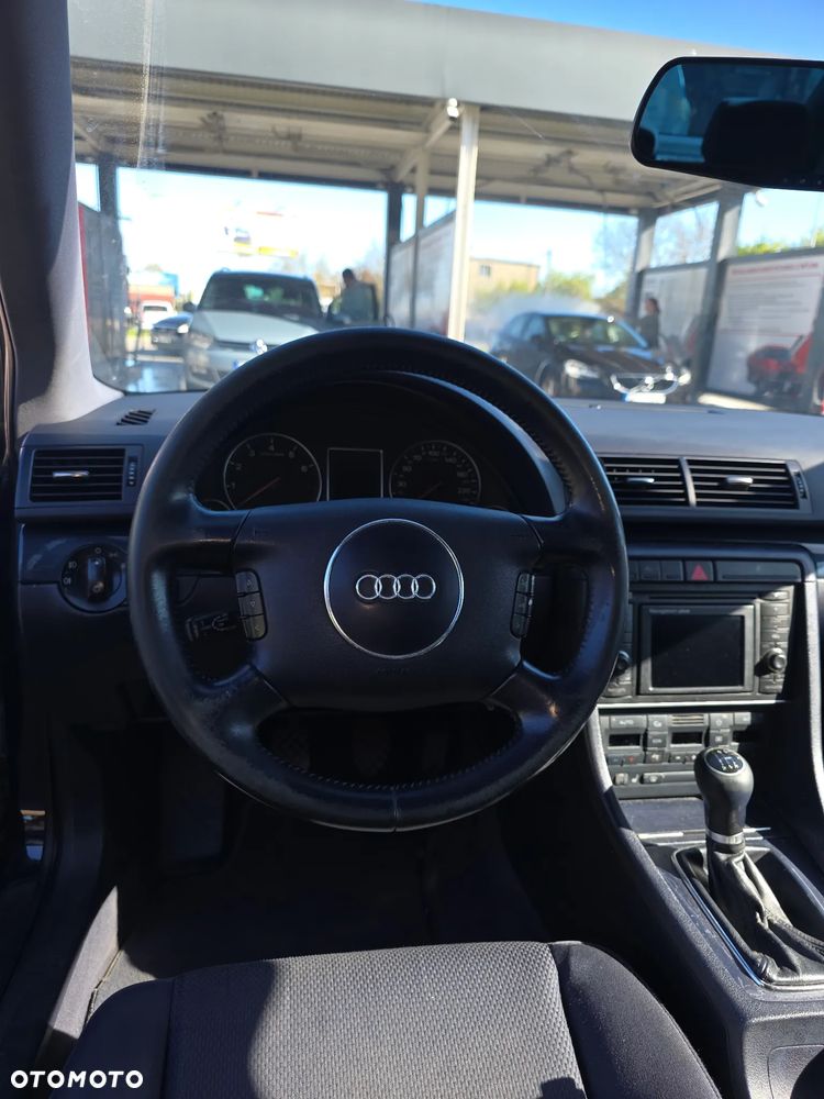 Audi A4 Avant - 6