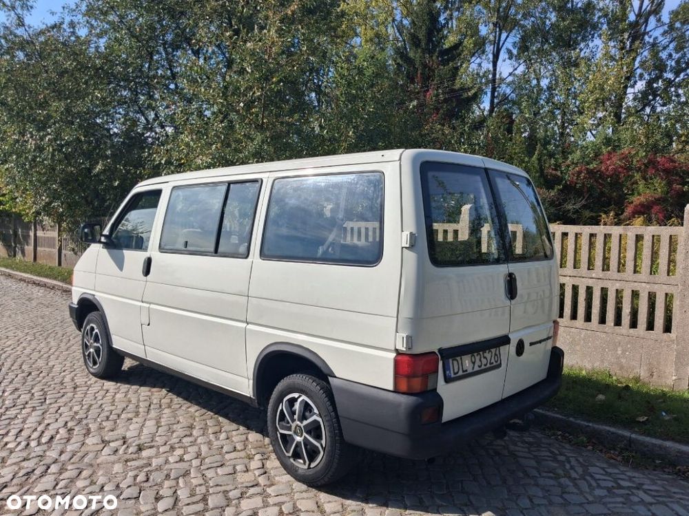 Volkswagen Caravelle - 4